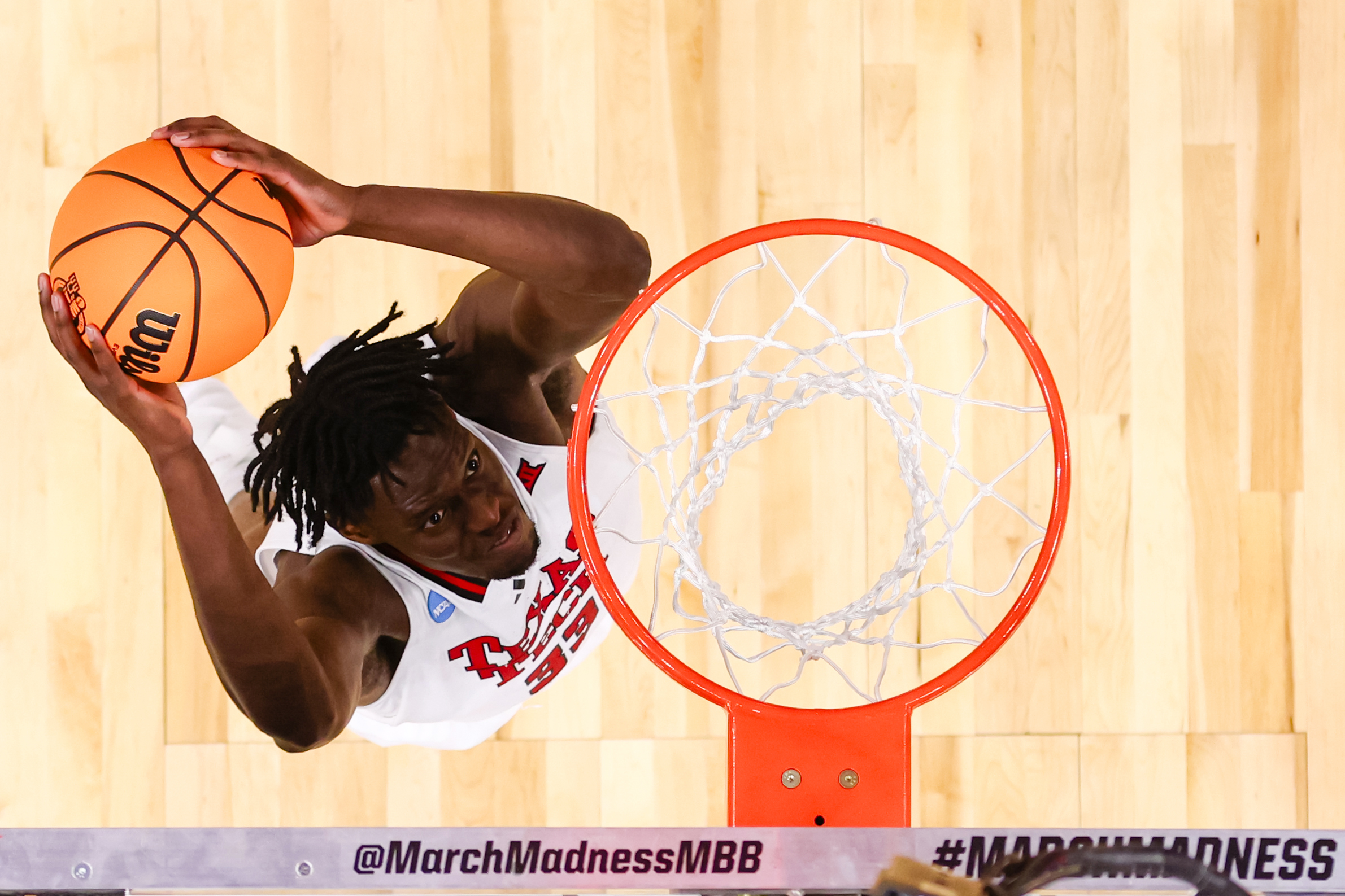 Federiko Federiko #33 of the Texas Tech Red Raiders dunks the ball against the Arkansas Razorbacks the Sweet Sixteen round of the 2025 NCAA Men's Basketball Tournament held at Chase Center on March 27, 2025 in San Francisco.