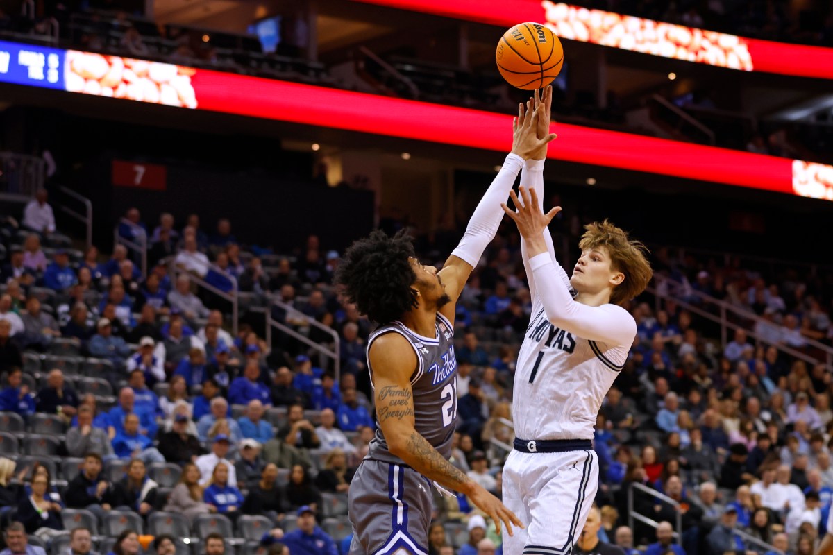 Staying Put: A Look at Mid-Major Stars Who Didn’t Transfer