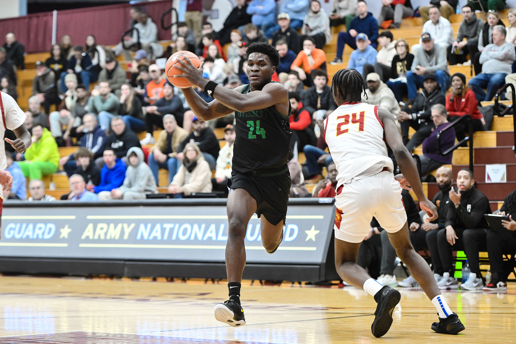 Tounde Yessoufou drives to the basket