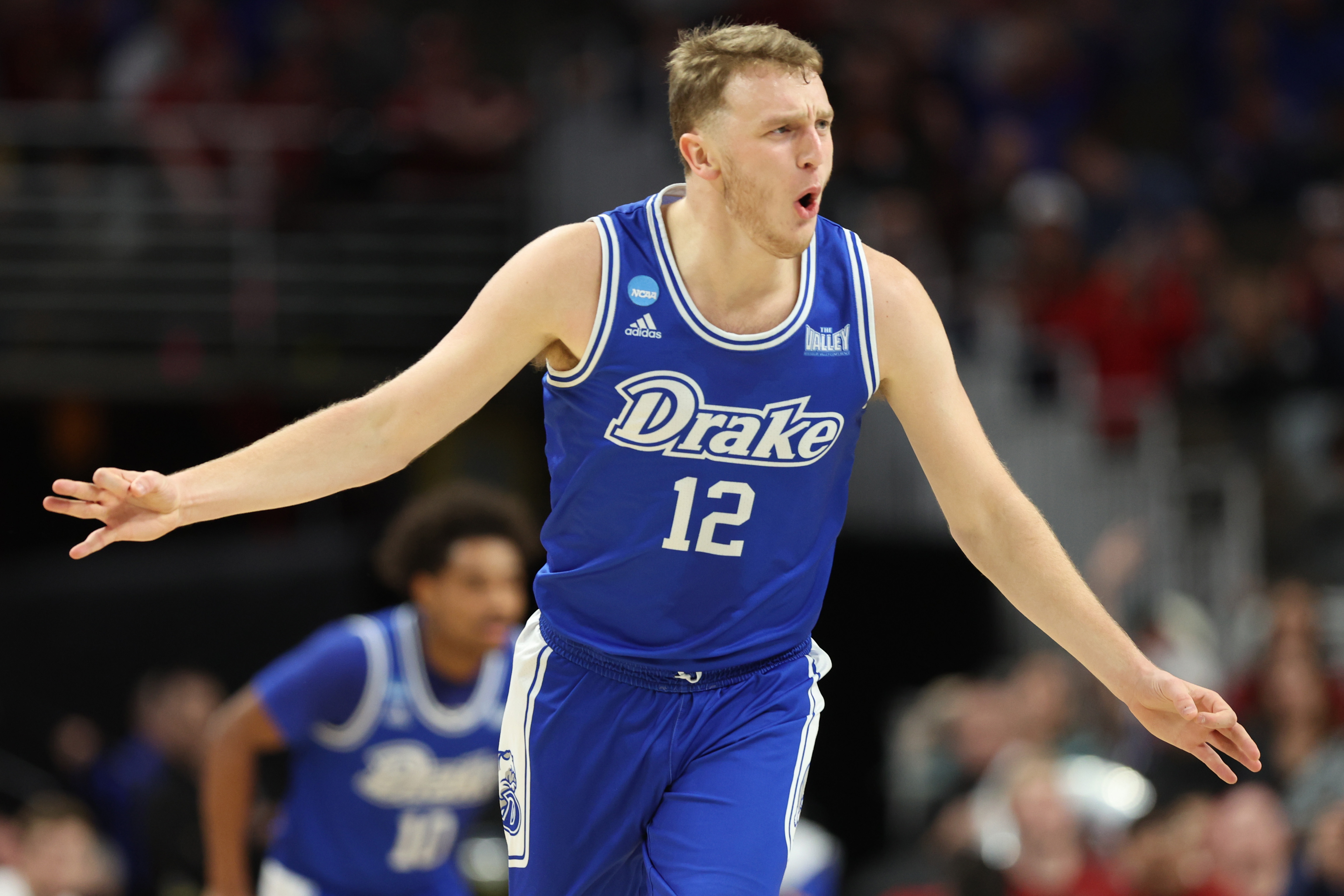 Tucker DeVries started his college career with his father's Drake Bulldogs