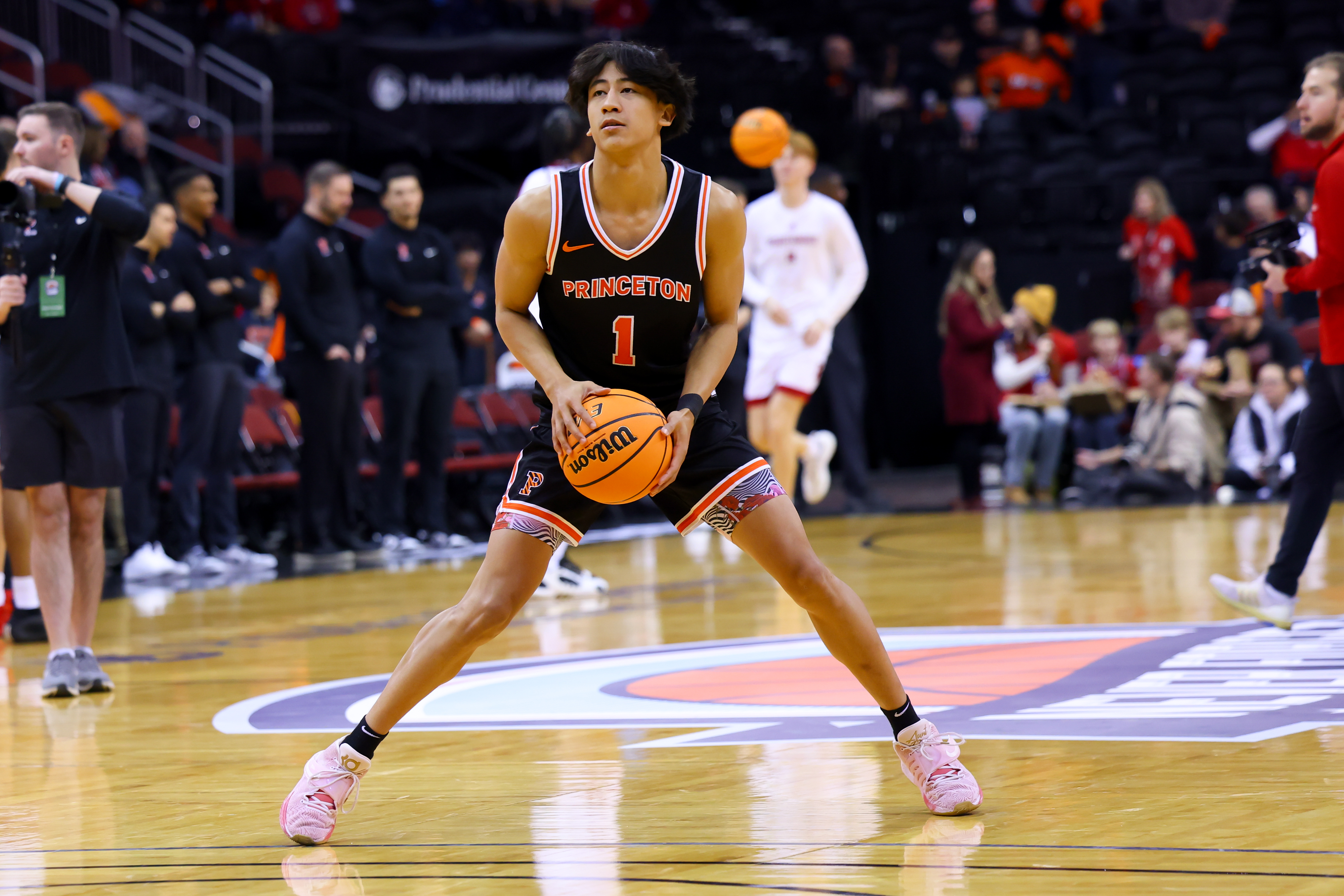 Xaivian Lee will look to help the Gators defend their title.