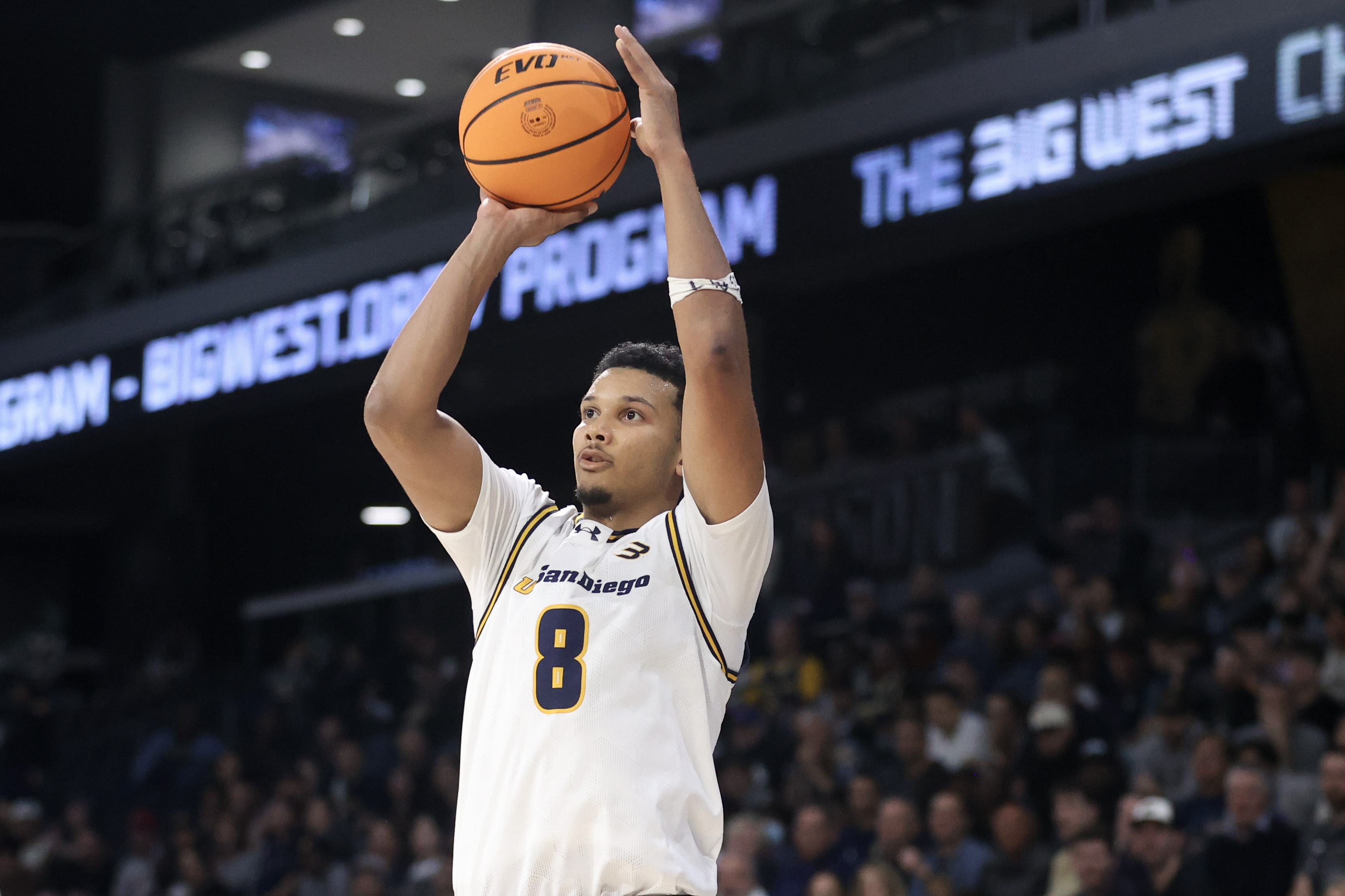 Chris Howell, New Mexico transfer