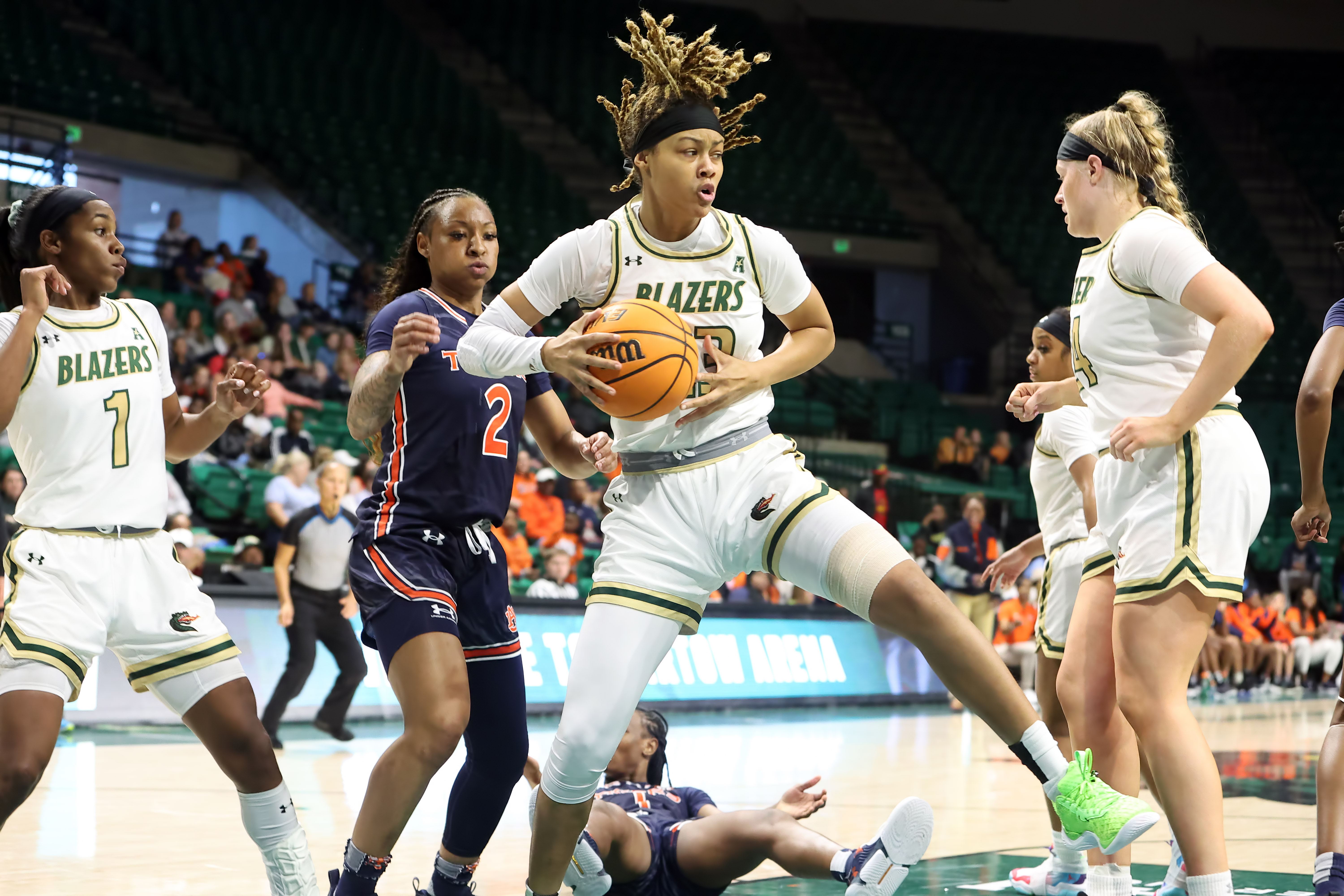 Jade Weathersby was an adept scorer for UAB and looks to be an impact player on a struggling Gators' lineup