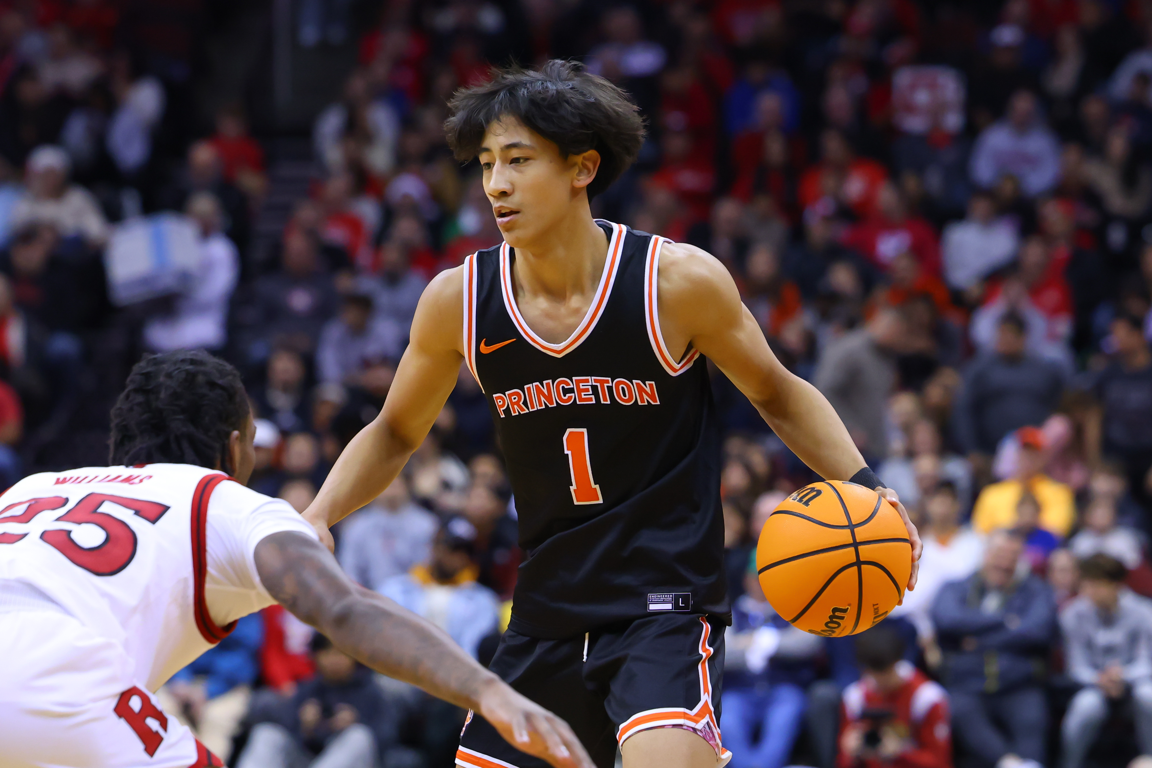 Xavian Lee starred at Princeton last season, and now joins Todd Golden's squad.