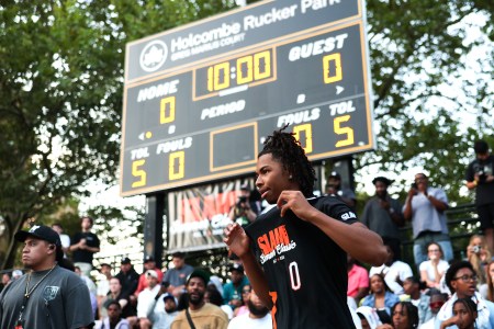 Rick Barnes is looking to land five-star guard Deron Rippey Jr. in the final recruiting push.