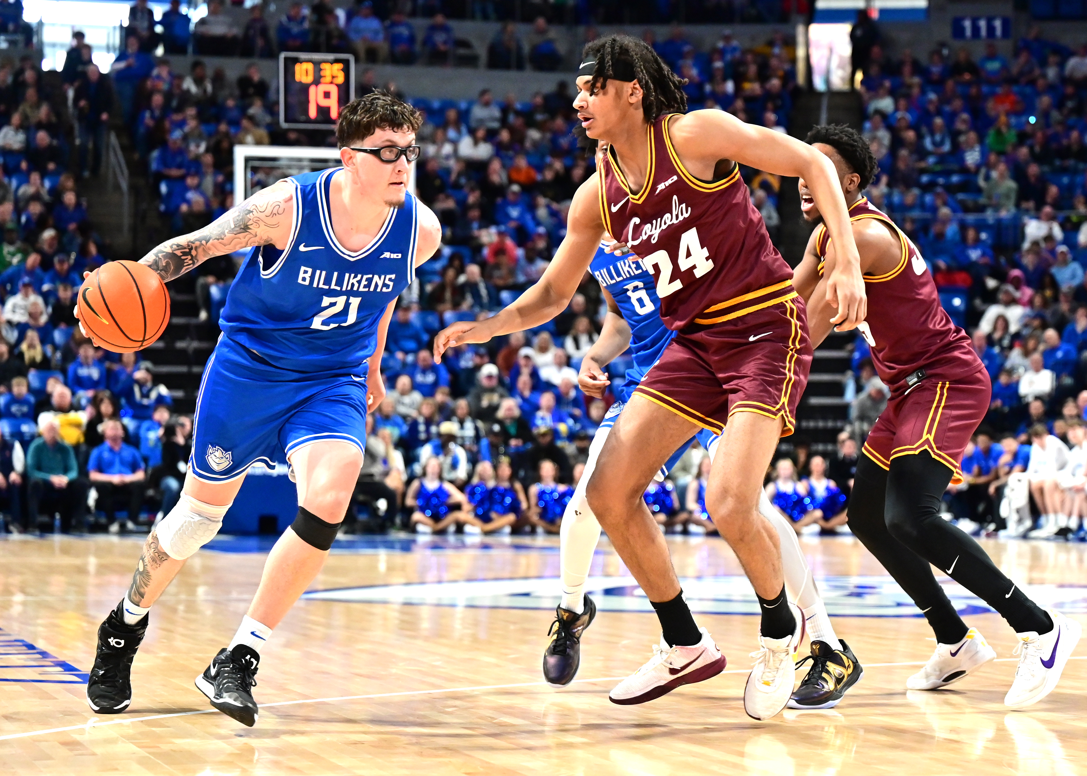 Avila officially committed to Schertz's Billikens on the day of his Saint Louis visit