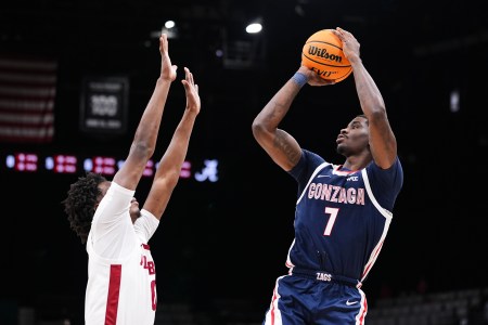 Tyon Grant-Foster #7 of the Gonzaga Bulldogs shoots the ball against the Alabama Crimson Tide on Nov. 26, 2025.