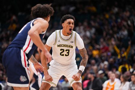 Yaxel Lendeborg posted a game-high 20 points and 11 boards in Michigan’s blowout win over Gonzaga in the Players Era Championship