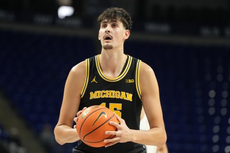 UCLA transfer Aday Mara scored a season-high 20 points (10-for-11) and contributed 3 blocks to the Wolverines' 82-72 victory over the Washington Huskies