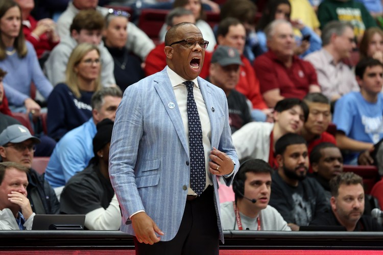 Hubert Davis is trying to change the narrative about perceived recruiting woes at UNC