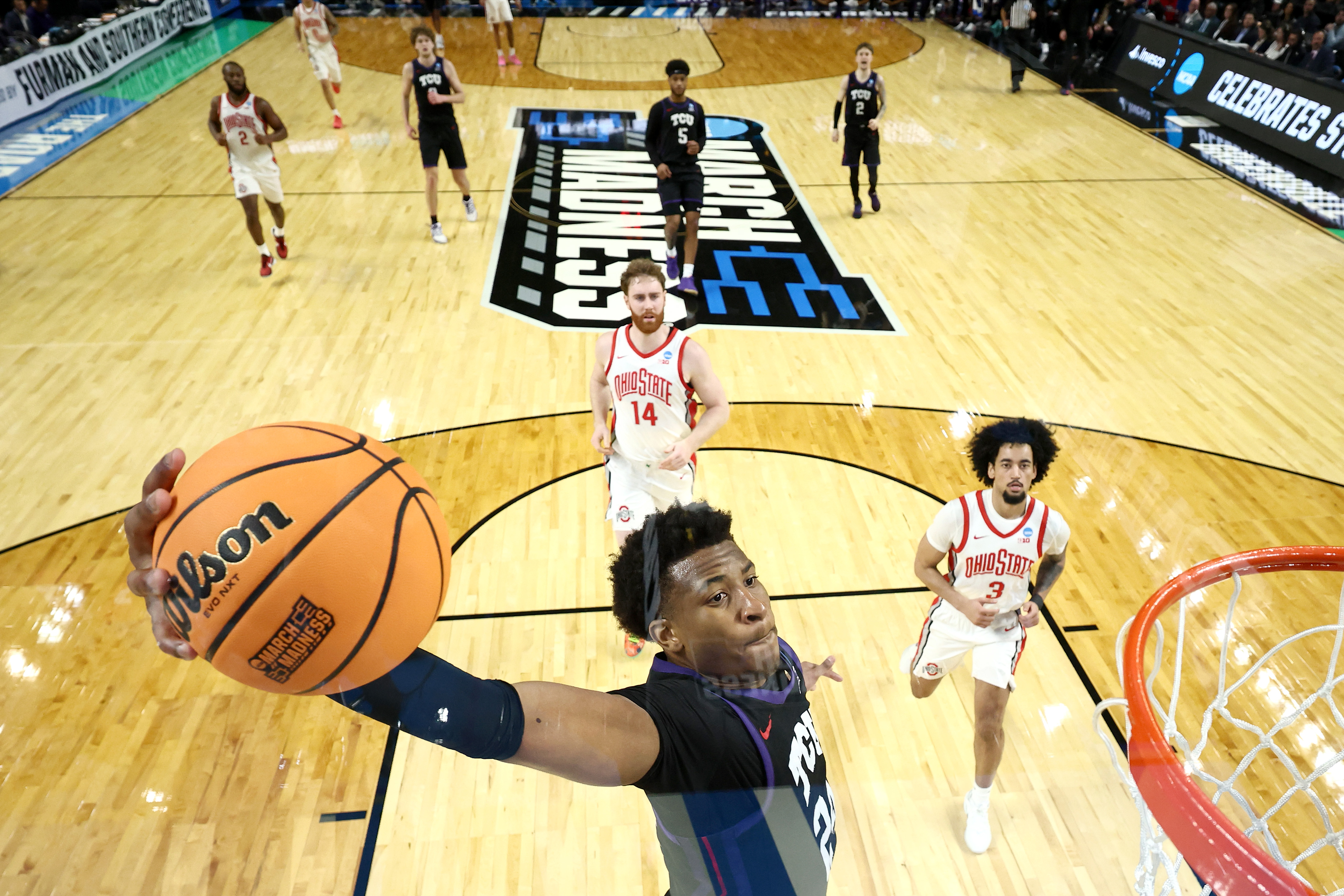 Edmonds throws down a dunk for two of his 16 points in the first-round victory over the Buckeyes