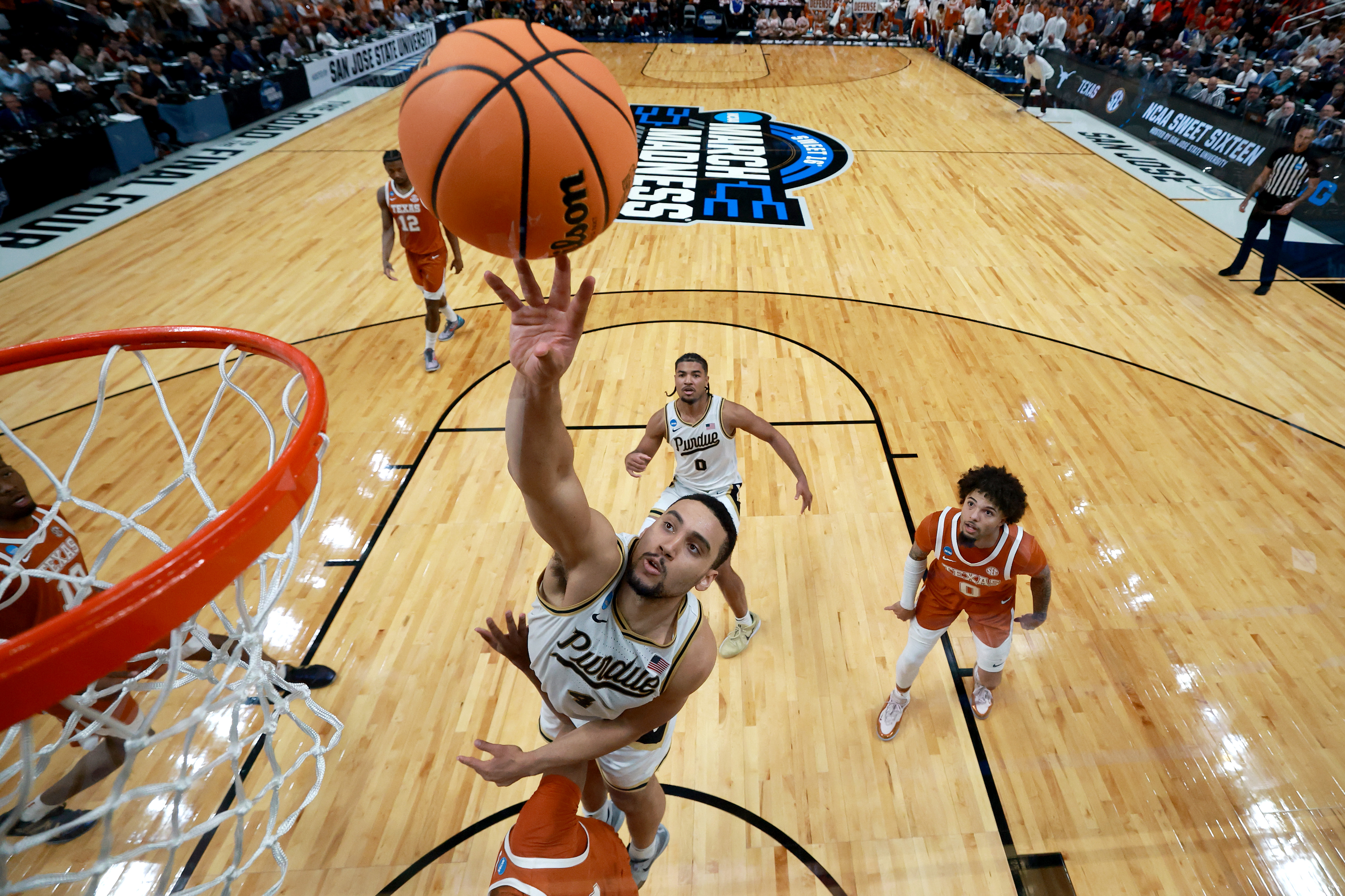 Trey Kaufman-Renn puts back the game winning shot in Purdue's Sweet Sixteen match vs. Texas