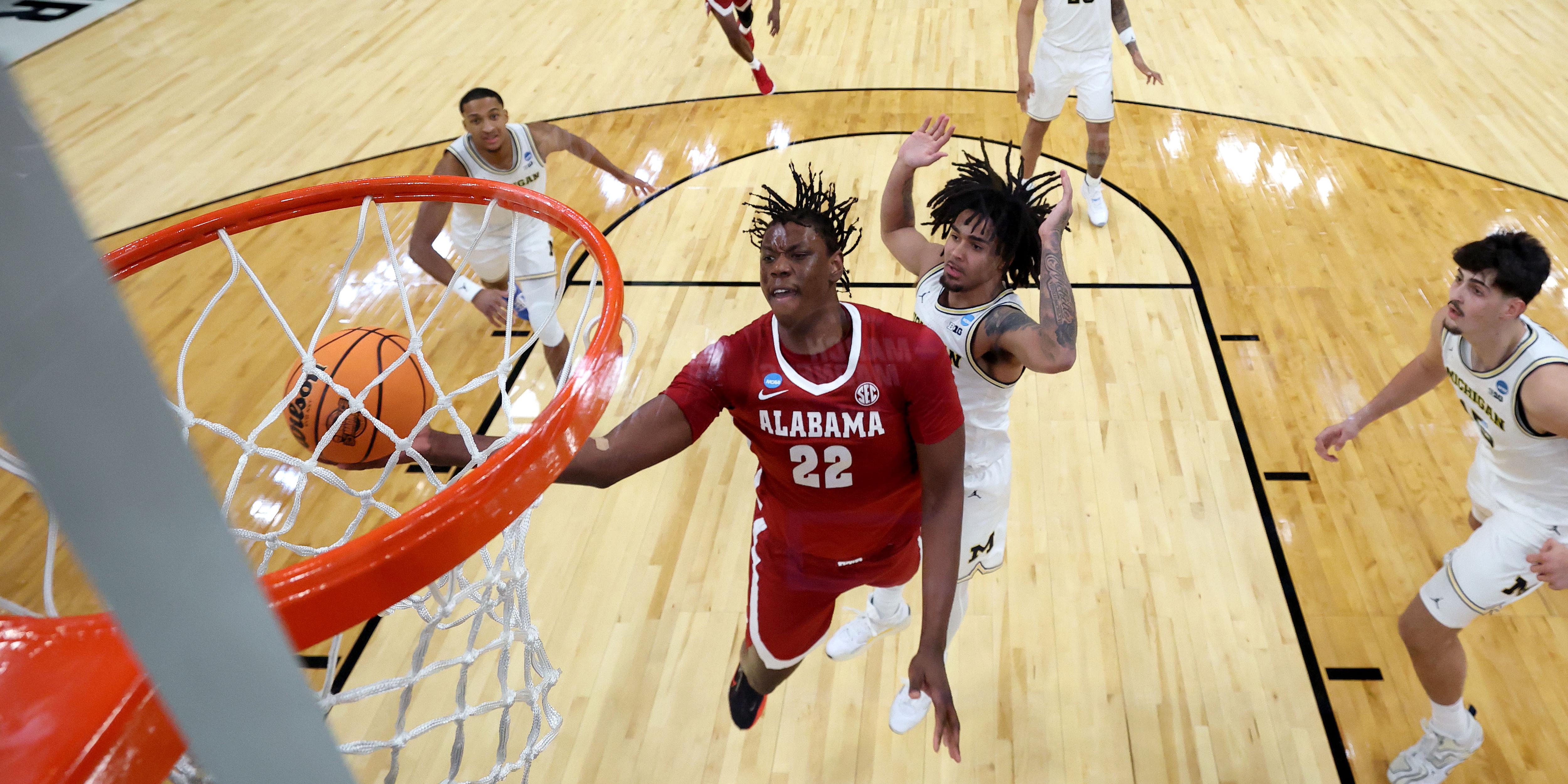 Aiden Sherrell is one of two top big men Indiana coach Darian DeVries signed out of the transfer portal