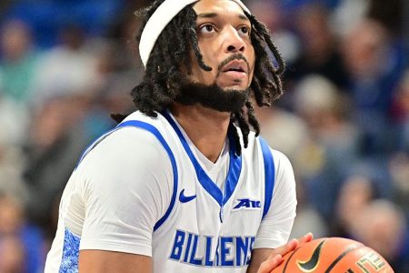 Josh Schertz coaching the Billikens during a first-round win over Georgia in this year's NCAA Tournament