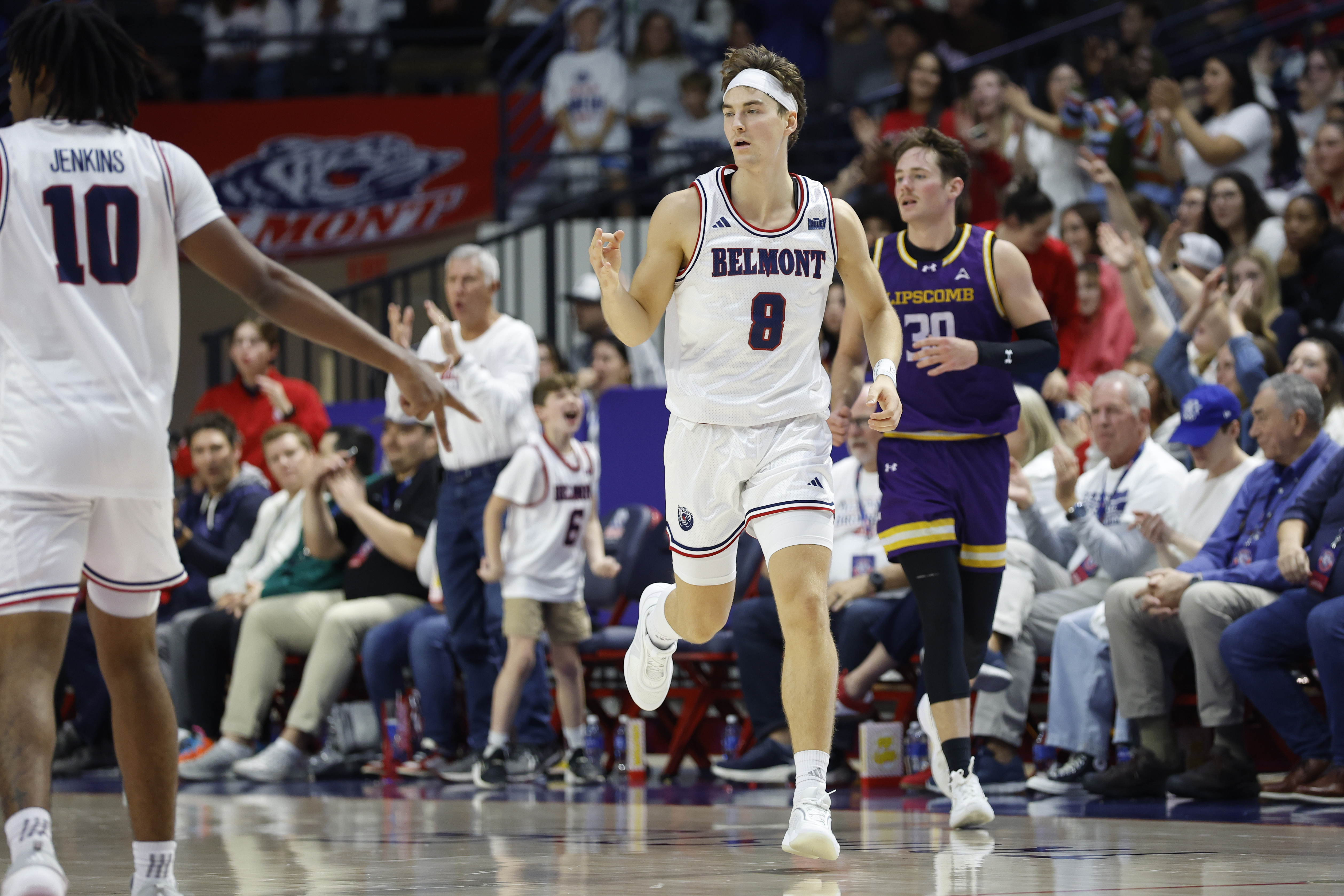 Belmont Bruins guard Tyler Lundblade