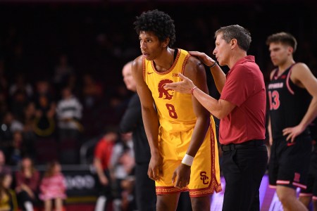 Eric Musselman speaks to USC Trojans guard Jerry Easter II