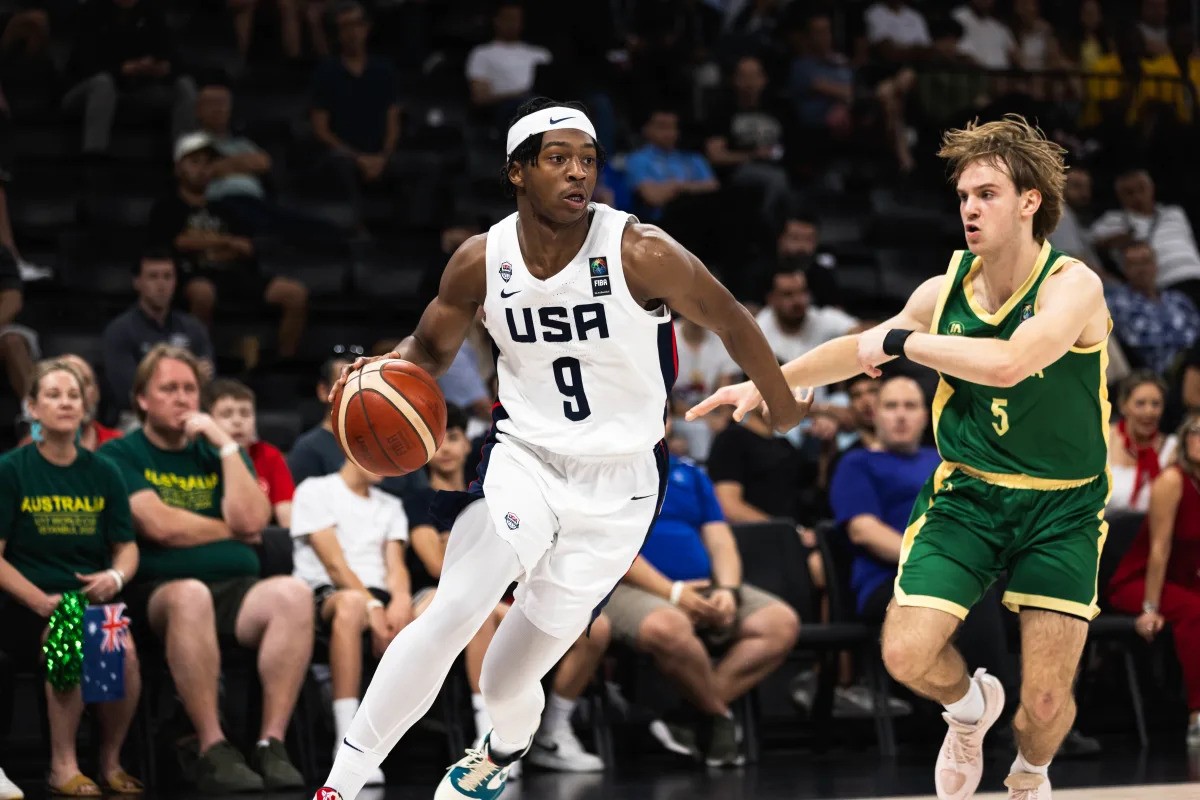 AJ Williams dribbling the ball for Team USA at the 2026 FIBA U17 World Cup